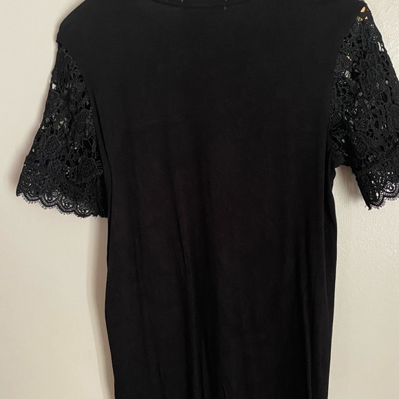 Black blouse - Picture 2 of 3